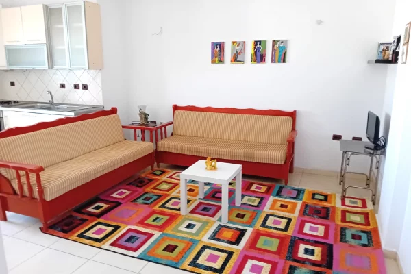 Shtepi me qera Apartament ne Tirane, 1+1, Mobilimi E mobiluar, Pagesa 45,000  Leke.