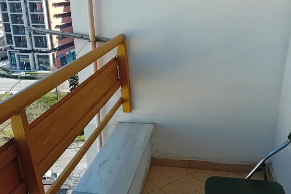 Shtepi me qera 1+1 ne Tirane - 45,000 Leke