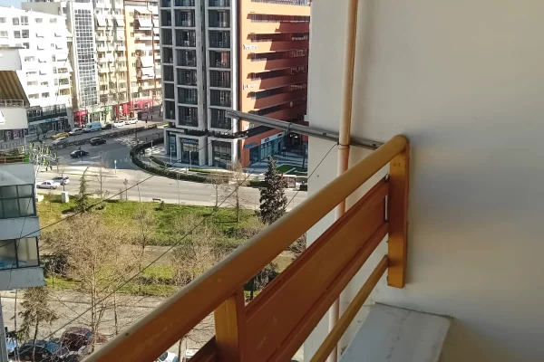 Shtepi me qera Apartament ne Tirane, 1+1, Mobilimi E mobiluar, Pagesa 40,000  Leke.