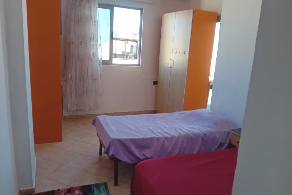 Shtepi me qera Apartament ne Tirane, 1+1, Mobilimi E mobiluar, Pagesa 40,000  Leke.