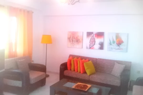 Shtepi me qera 1+1 ne Tirane - 40,000 Leke