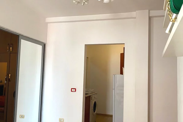 Shtepi me qera Apartament ne Tirane, 1+1, Mobilimi E mobiluar, Pagesa 26,000  Leke.