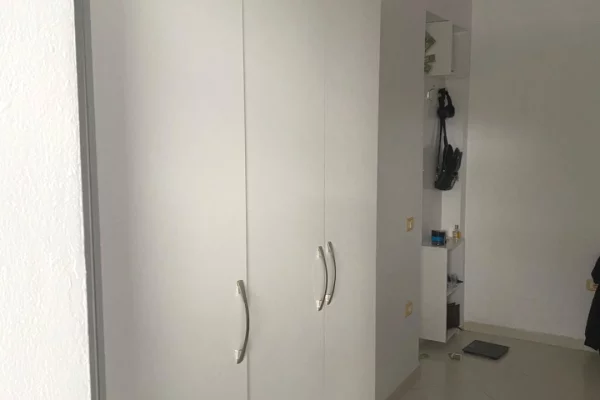 Shtepi me qera Apartament ne Tirane, Garsoniere, Mobilimi E mobiluar, Pagesa 27,000  Leke.