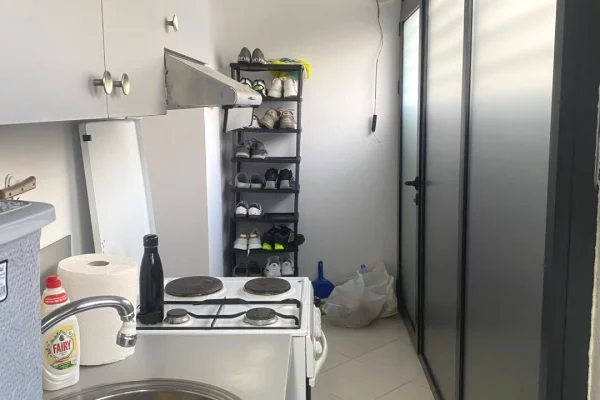 Shtepi me qera Apartament ne Tirane, Garsoniere, Mobilimi E mobiluar, Pagesa 27,000  Leke.