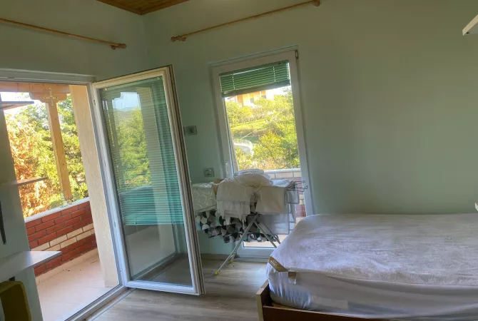 Shtepi ne shitje Apartament ne Tirane, 7+1, Mobilimi E mobiluar, Pagesa 350,000  Euro.