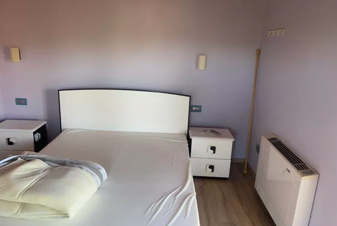 Shtepi ne shitje Apartament ne Tirane, 7+1, Mobilimi E mobiluar, Pagesa 350,000  Euro.