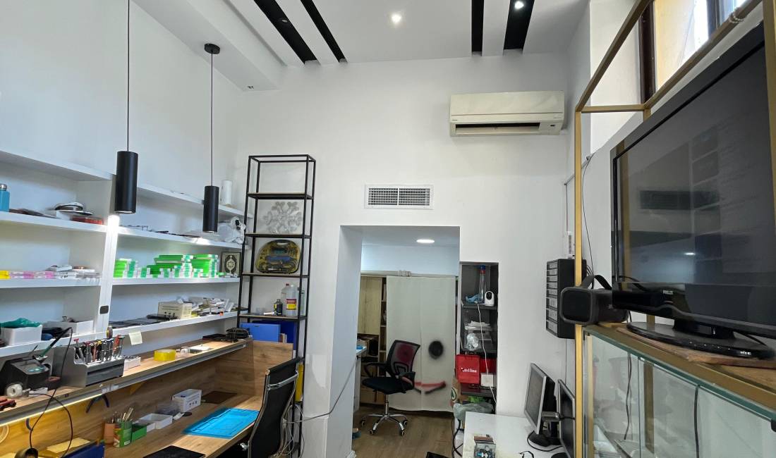 Ambjent biznesi ne shitje 80.000Euro Rruga e Durresit Tirane