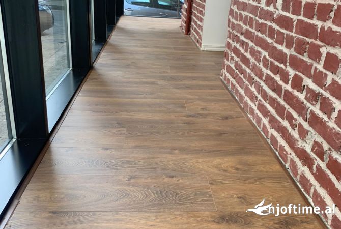 Njesi regatre me qera 2800Euro Ish Ekspozita Tirane 