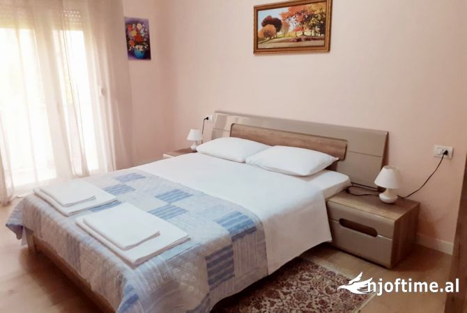 Shtepi me qera Apartament ne Tirane, 2+1, Mobilimi E mobiluar, Pagesa 708  Euro.