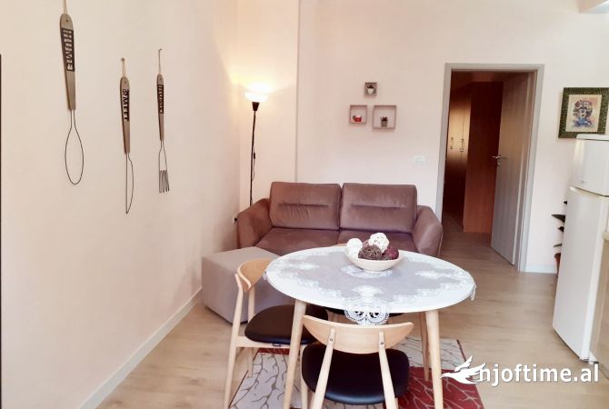 Apartament me qera 2+1+bllk 700€ Mine Peza 