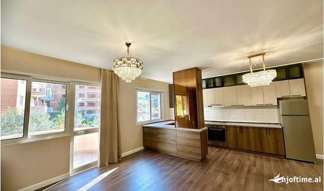 Shtepi ne shitje Apartament ne Tirane, 2+1, Mobilimi Pjeserisht e mobiluar, Pagesa 210,366  Euro.