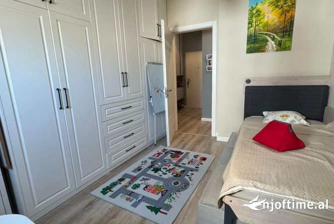 Shtepi ne shitje Apartament ne Tirane, 2+1, Mobilimi E mobiluar, Pagesa 206,087  Euro.