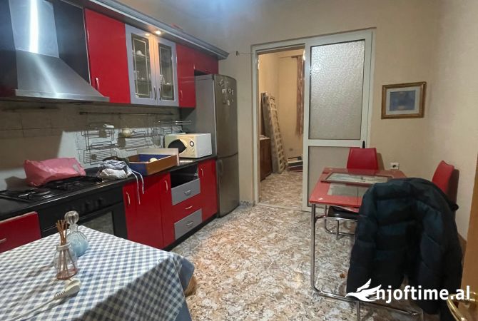 Shtepi me qera Apartament ne Tirane, 2+1, Mobilimi E mobiluar, Pagesa 543  Euro.
