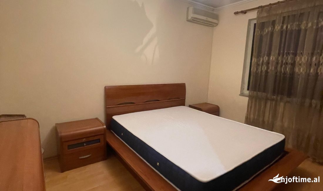Shtepi me qera Apartament ne Tirane, 2+1, Mobilimi E mobiluar, Pagesa 543  Euro.