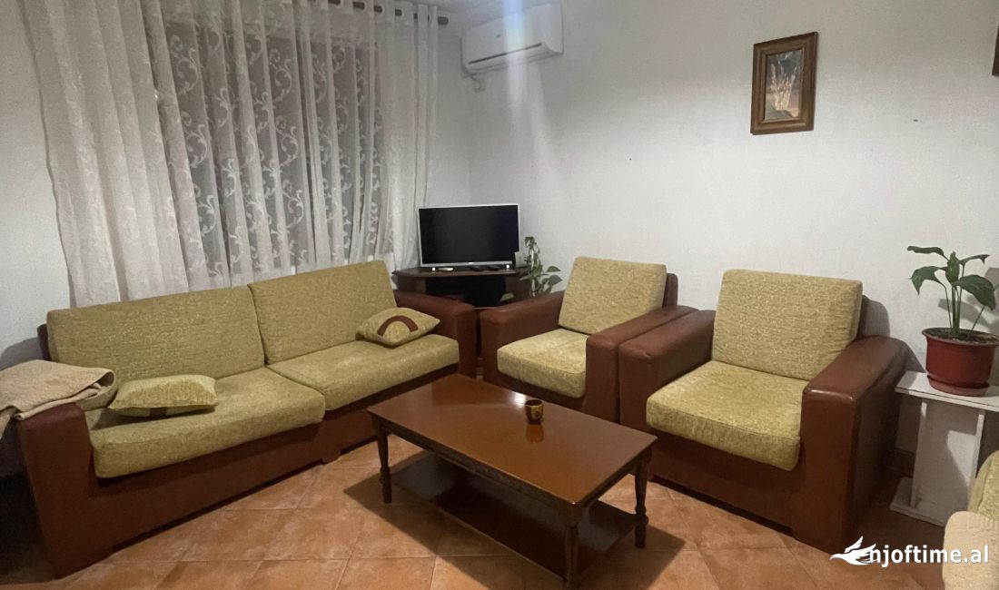 Shtepi ne shitje Apartament ne Tirane, 1+1, Mobilimi E mobiluar, Pagesa 130,077  Euro.