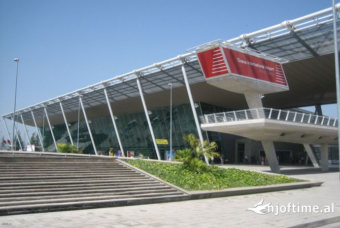 Ambiente Commerciale in Vendita 2+1 a Tirana - 1,500,001 Euro