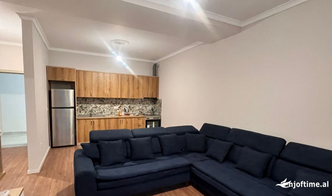 Shtepi me qera Apartament ne Tirane, 1+1, Mobilimi E mobiluar, Pagesa 503  Euro.
