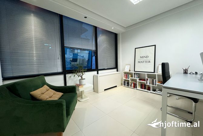 Shitet zyre tek Ambasador 1 350,000 € Ambasador 1