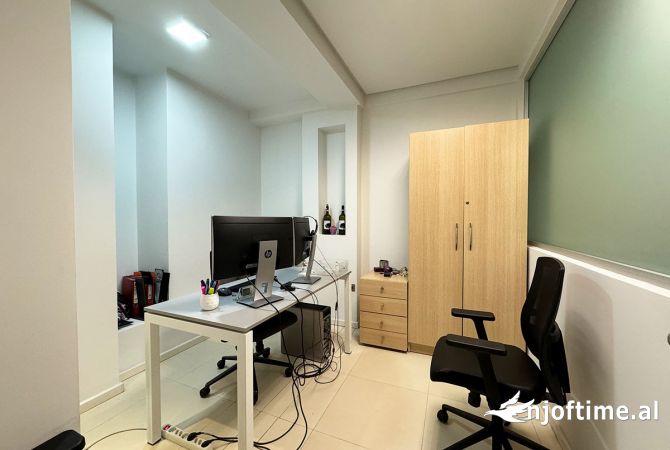 Shitet zyre tek Ambasador 1 350,000 Euro Ambasador 1