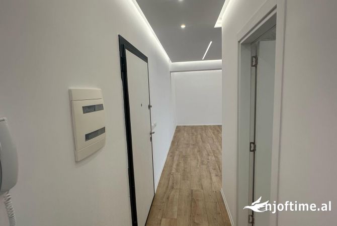 Shitet Super apartament 1+1+bllk 144.000€ Kodra e Diellit 