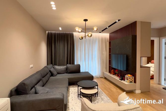 Shtepi ne shitje Apartament ne Tirane, 2+1, Mobilimi E mobiluar, Pagesa 210,033  Euro.