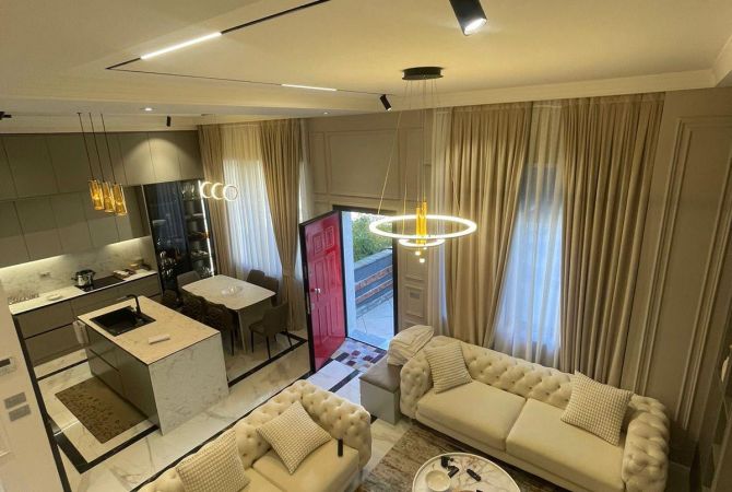 Shtepi ne shitje Duplex(shtepi me 2 kate) ne Tirane, 3+1, Mobilimi E mobiluar, Pagesa 450,123  Euro.