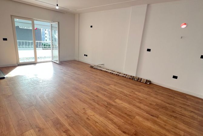 Shitet Apartament 2+1+bllk 155,009€ Ish Parku, Report Tv, Tiranë 