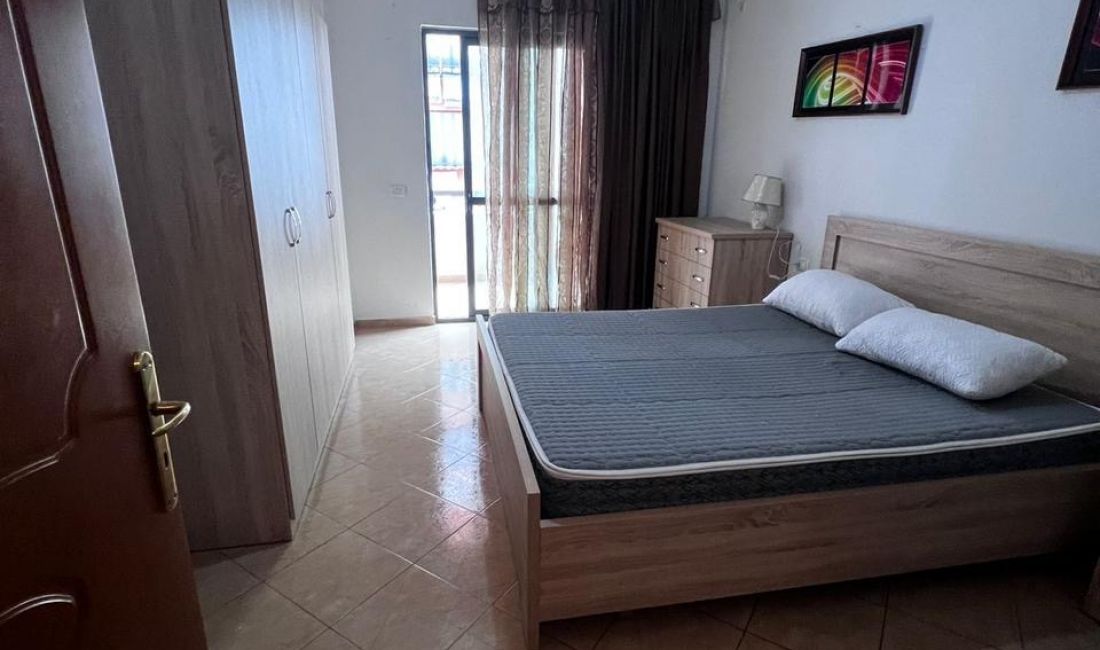 Shtepi ne shitje Apartament ne Tirane, 1+1, Mobilimi E mobiluar, Pagesa 115,011  Euro.