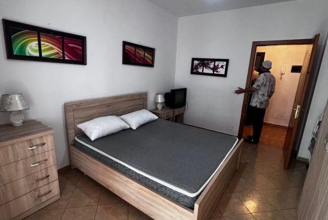 Shtepi ne shitje Apartament ne Tirane, 1+1, Mobilimi E mobiluar, Pagesa 115,011  Euro.