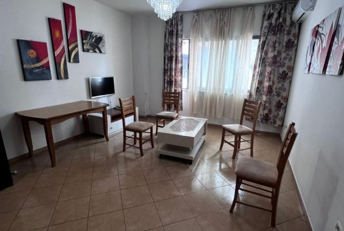 Shtepi ne shitje Apartament ne Tirane, 1+1, Mobilimi E mobiluar, Pagesa 115,011  Euro.