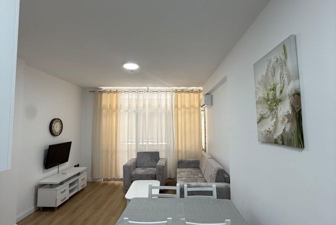 Apartament me Qera 1+1+bllk+🅿️ 450€ Astir, Vila L, Tiranë 