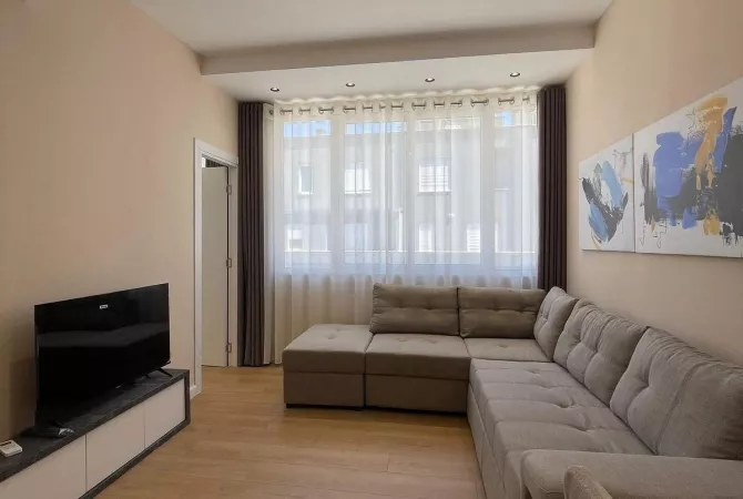 Shtepi ne shitje Apartament ne Tirane, 2+1, Mobilimi E mobiluar, Pagesa 143,077  Euro.