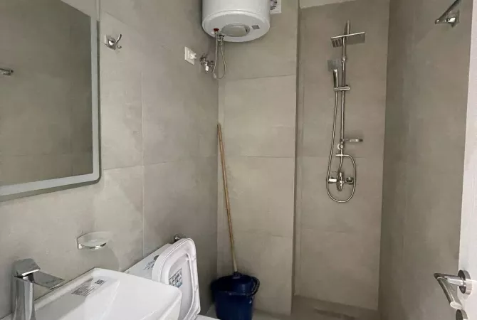 Shtepi ne shitje Apartament ne Tirane, 2+1, Mobilimi E mobiluar, Pagesa 143,077  Euro.