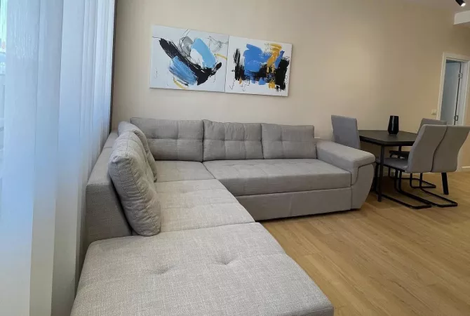 Shtepi ne shitje Apartament ne Tirane, 2+1, Mobilimi E mobiluar, Pagesa 143,077  Euro.