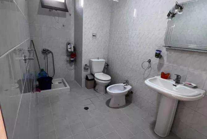 Shtepi ne shitje 2+1 ne Tirane - 135,000 Euro