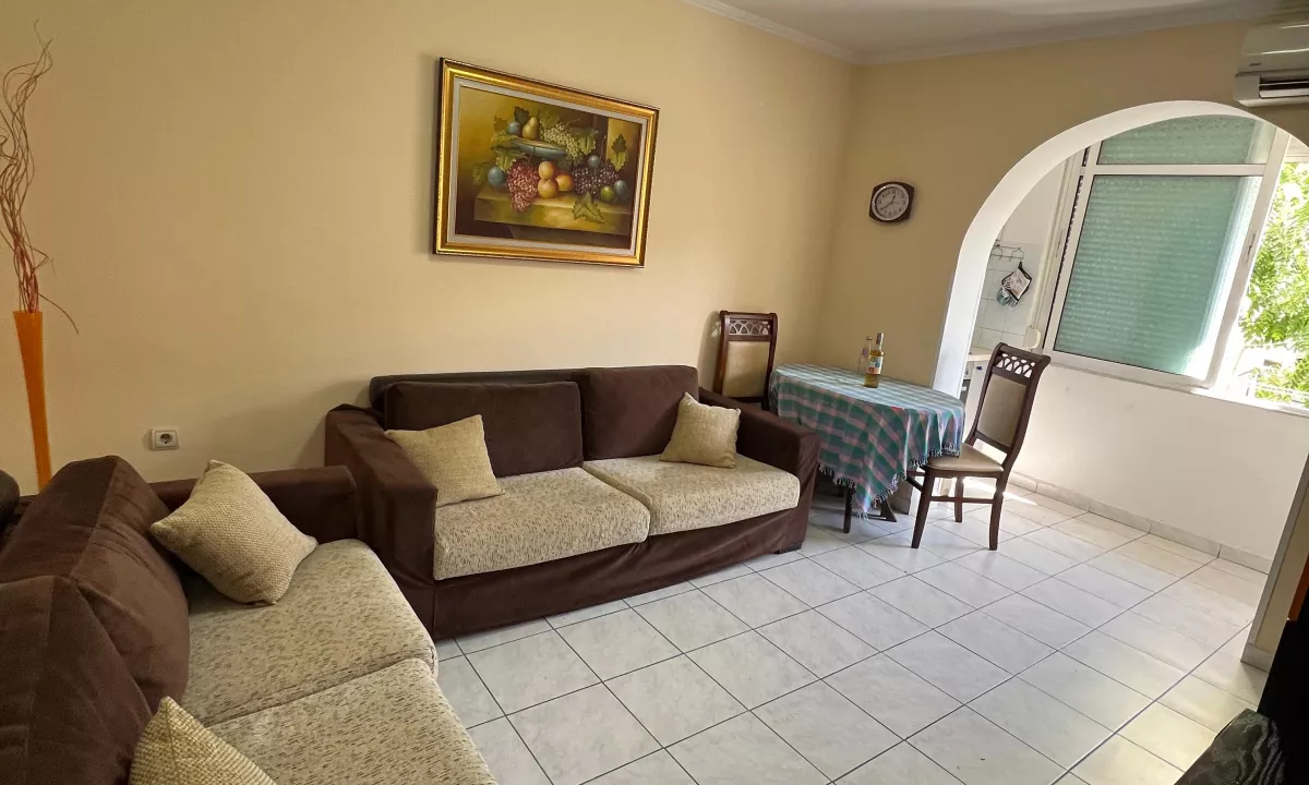 Shtepi ne shitje Apartament ne Tirane, 2+1, Mobilimi E mobiluar, Pagesa 130,002  Euro.