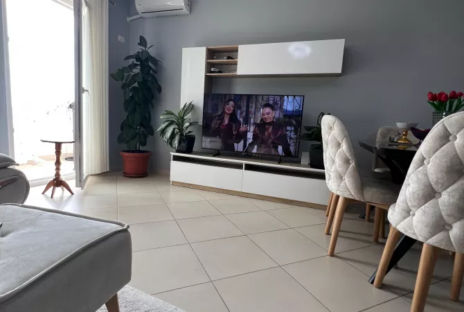 Shtepi ne shitje Apartament ne Tirane, 1+1, Mobilimi E mobiluar, Pagesa 110,007  Euro.