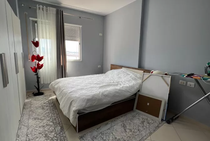 Shtepi ne shitje Apartament ne Tirane, 1+1, Mobilimi E mobiluar, Pagesa 110,007  Euro.