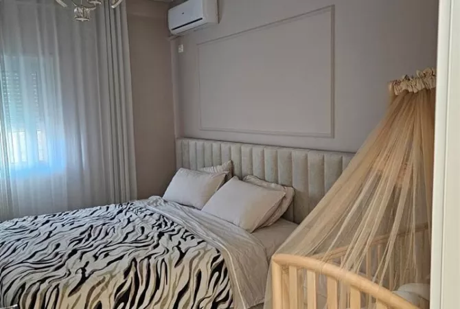 Shtepi ne shitje Apartament ne Tirane, 2+1, Mobilimi E mobiluar, Pagesa 215,007  Euro.