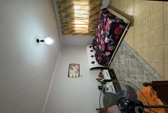 Shtepi ne shitje Apartament ne Tirane, 2+1, Mobilimi E mobiluar, Pagesa 117,009  Euro.