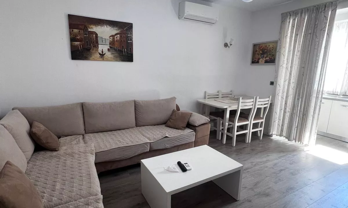 Shtepi ne shitje Apartament ne Tirane, 2+1, Mobilimi E mobiluar, Pagesa 140,007  Euro.