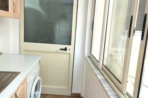 Shtepi ne shitje Apartament ne Tirane, 1+1, Mobilimi E mobiluar, Pagesa 75,006  Euro.
