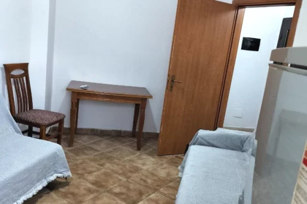 Shtepi ne shitje Apartament ne Tirane, 1+1, Mobilimi E mobiluar, Pagesa 75,006  Euro.
