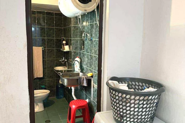 Shtepi ne shitje Apartament ne Tirane, Garsoniere, Mobilimi E mobiluar, Pagesa 53,008  Euro.