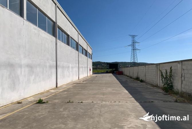 Kapanon 1200 m2 me qera (Fier)