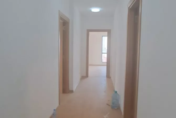 Shtepi me qera Apartament ne Tirane, 2+1, Mobilimi Bosh, pa mobiluar, Pagesa 400  Euro.
