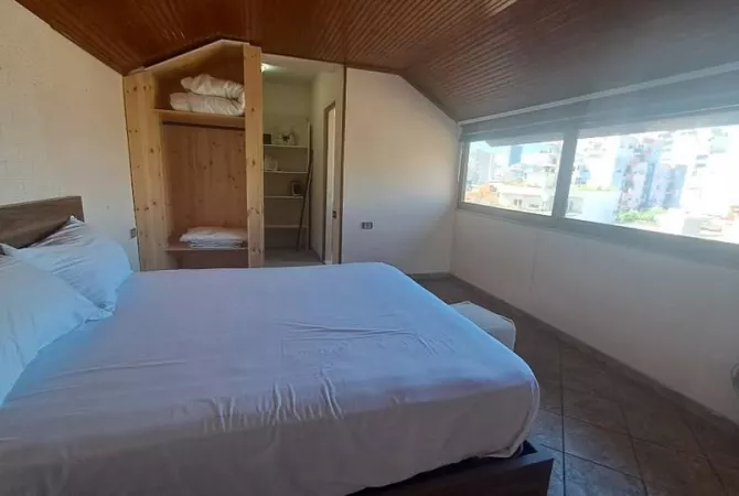 Apartament 1+1+2 plus 80m² verandë - Medreseja