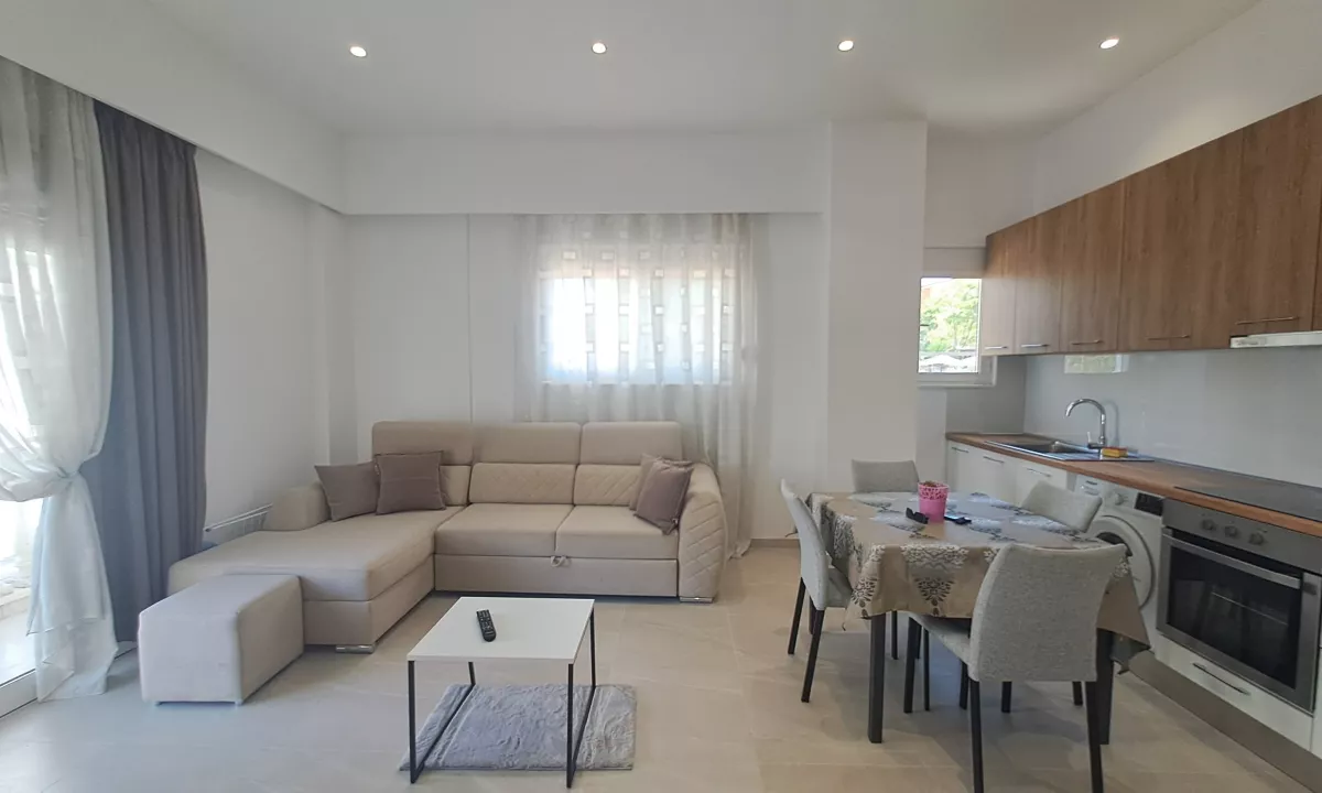 Appartamento in vendita a Durazzo 1+1, Arredato