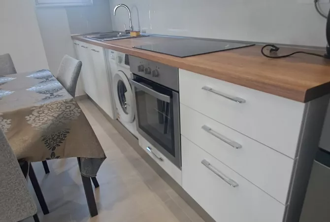 Appartamento in vendita a Durazzo 1+1, Arredato