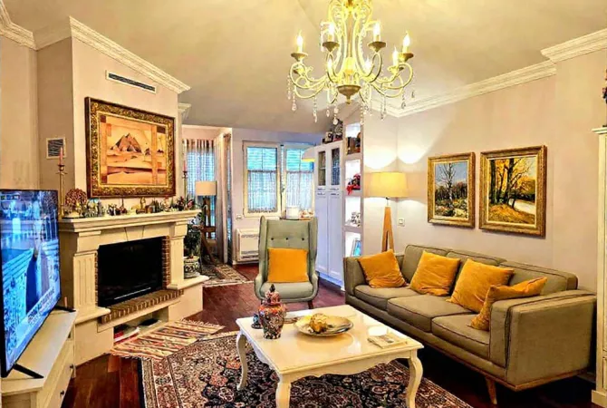 Shtepi ne shitje Penthose(kati i fundit panoramik) ne Tirane, 3+1, Mobilimi E mobiluar, Pagesa 320,000  Euro.